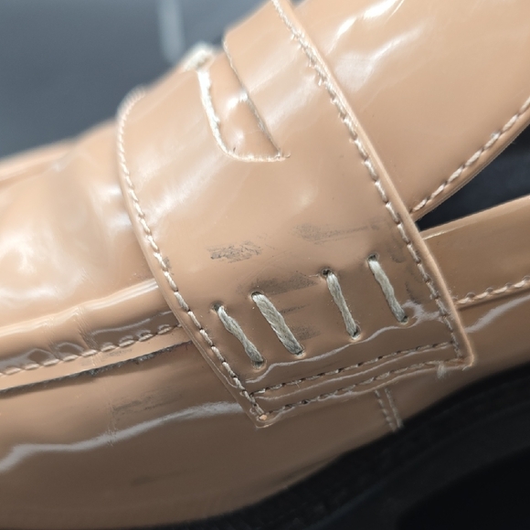 AEROSOLES | Women's | Tan and Black | Loafers | Size 8M | Minor Scuffs - Picture 5 of 10